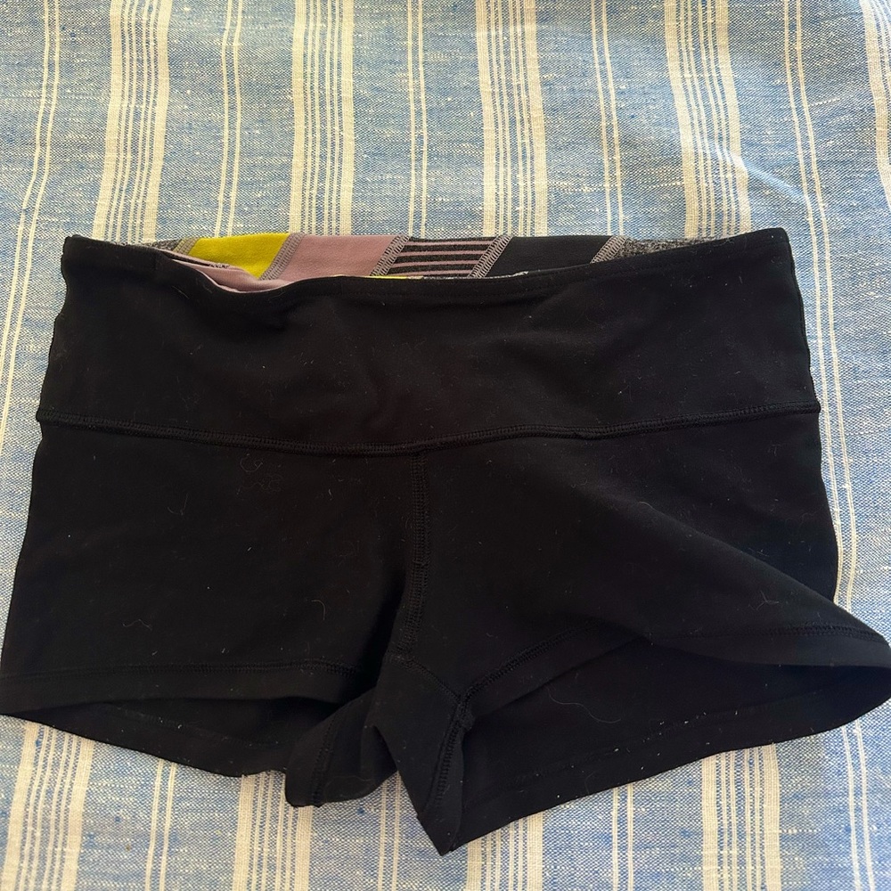 Lululemon booty shorts.